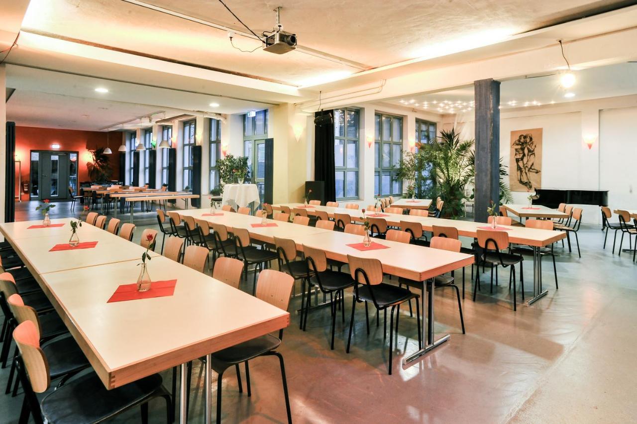 Gaestehaus Abz Stuttgart Exteriör bild